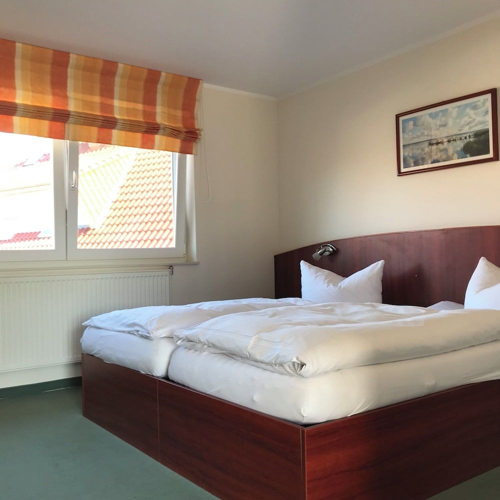 Gasthaus & Pension Zur Schaabe Basic Double Room (First Floor, Nebenhaus) 4