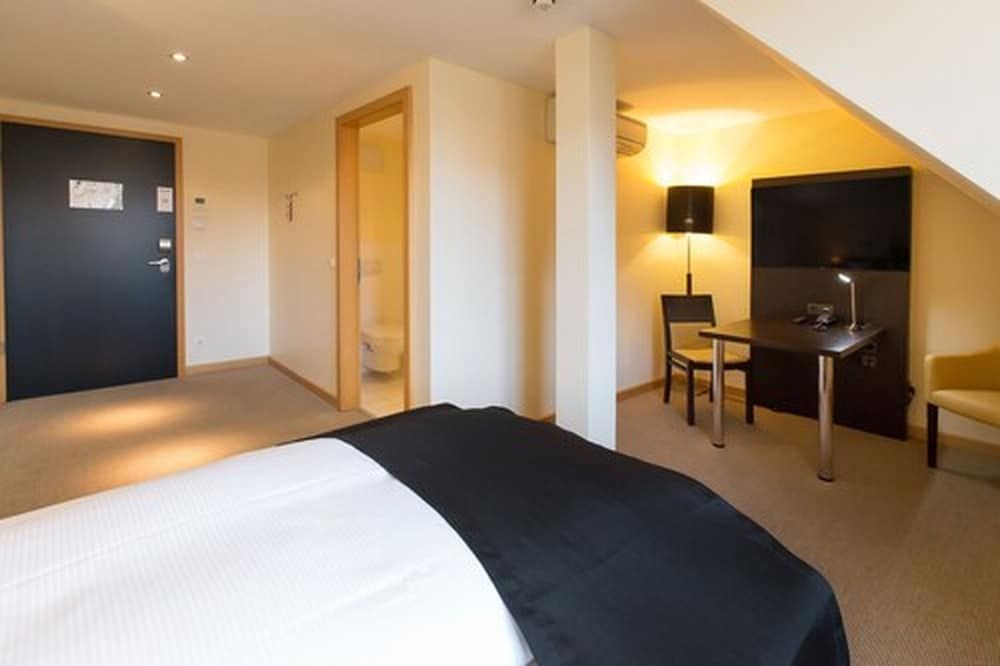 DORMERO Hotel Altes Kaufhaus Lüneburg Deluxe Double Room