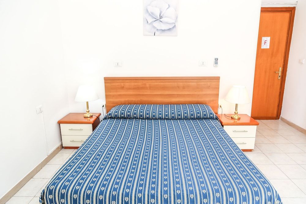 undefined Athena Hotel 5