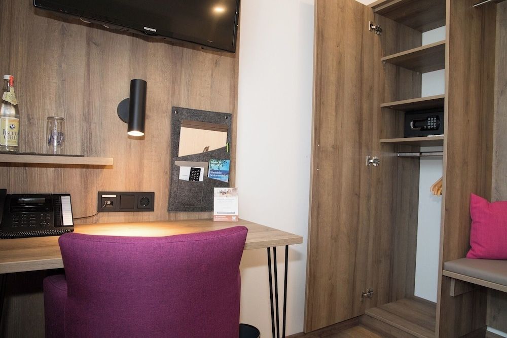 Hotel Bauer garni Single Room 8