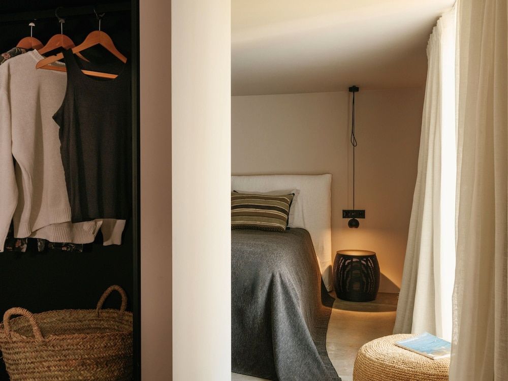 Seaview Suite - Main Building