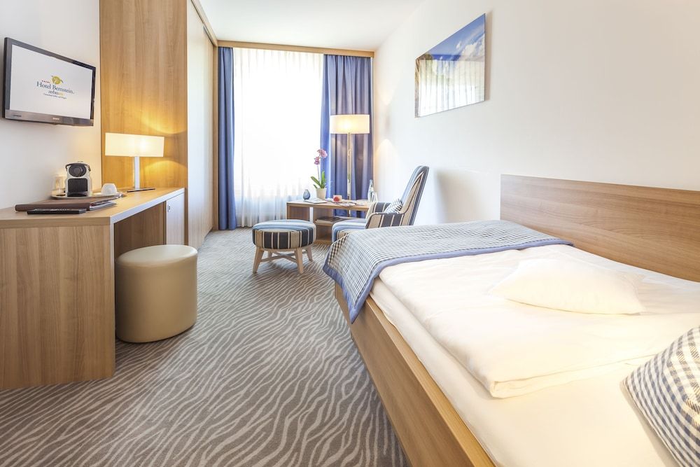 Hotel Bernstein Single Room, Sea View (1st to 3rd floor) 2