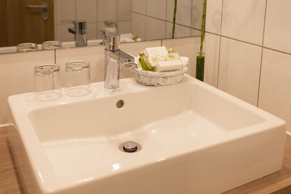 Hotel Bernstein Single Room, Sea View (1st to 3rd floor) 5