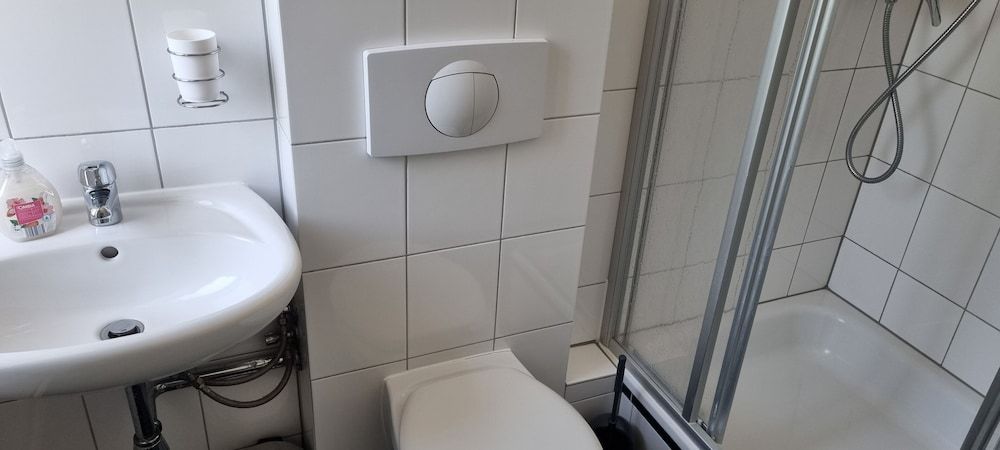 Pension am Filmpark Basic Double or Twin Room, 2 Twin Beds 10