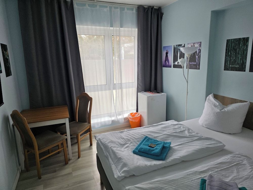 Pension am Filmpark Basic Double or Twin Room, 2 Twin Beds 4