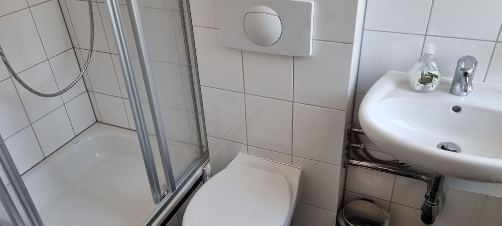 Pension am Filmpark Basic Double or Twin Room, 2 Twin Beds 5