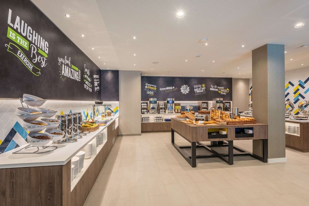 undefined Hampton by Hilton Munich City West 9