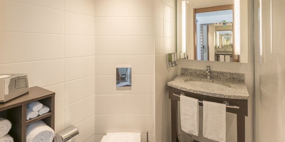 undefined Hampton by Hilton Munich City West 5