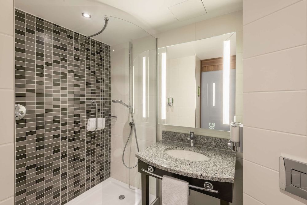 undefined Hampton by Hilton Munich City West 4