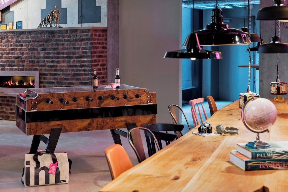 undefined Moxy Frankfurt City Center 7