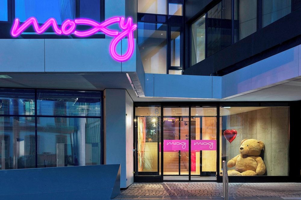 undefined Moxy Frankfurt City Center 4