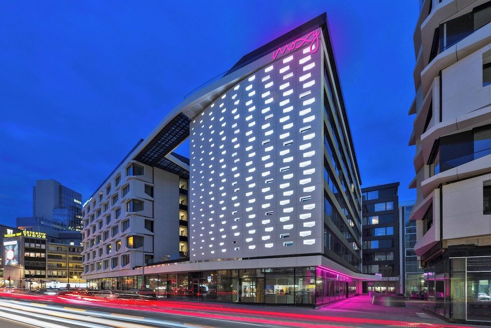 undefined Moxy Frankfurt City Center 3