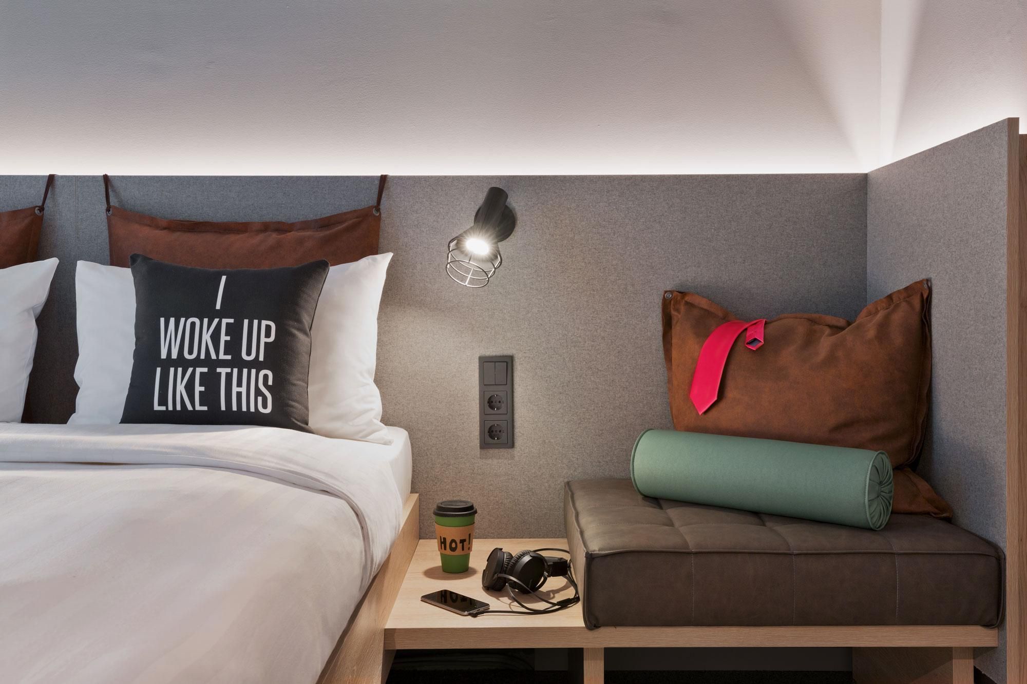 Moxy Sleeper, Guest room, 1 Queen