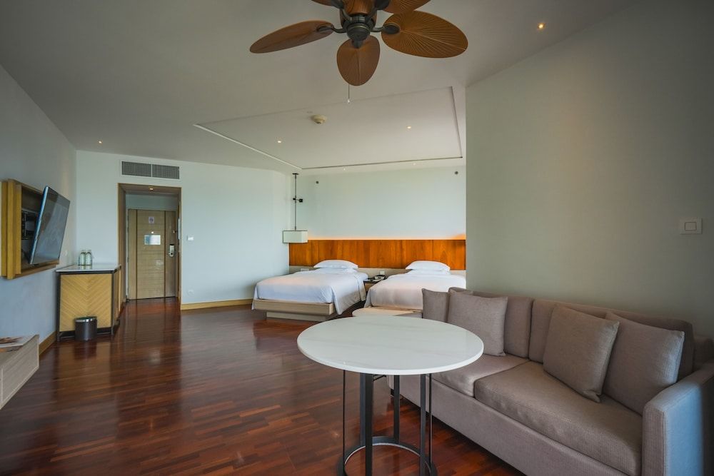Junior Suite, 2 Twin Beds, Ocean View