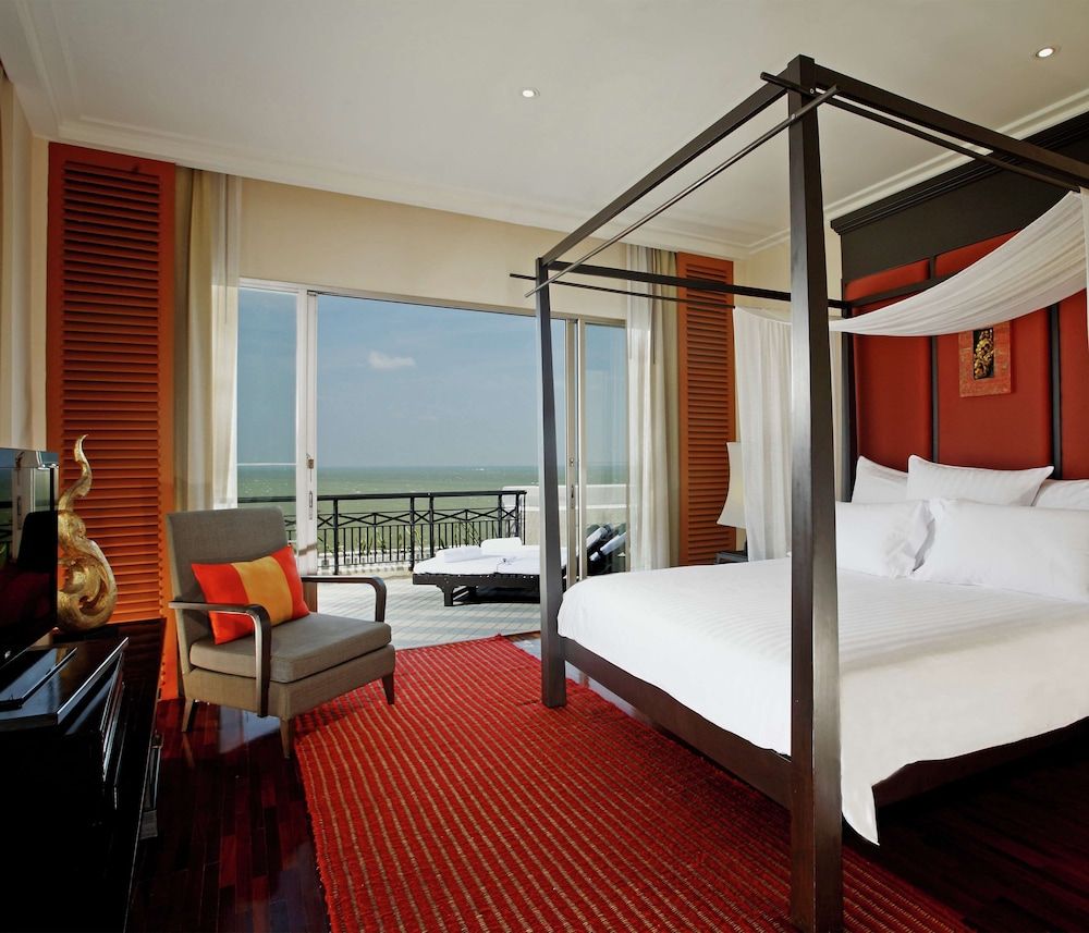 Presidential Suite, Club Lounge Access (Chakri)