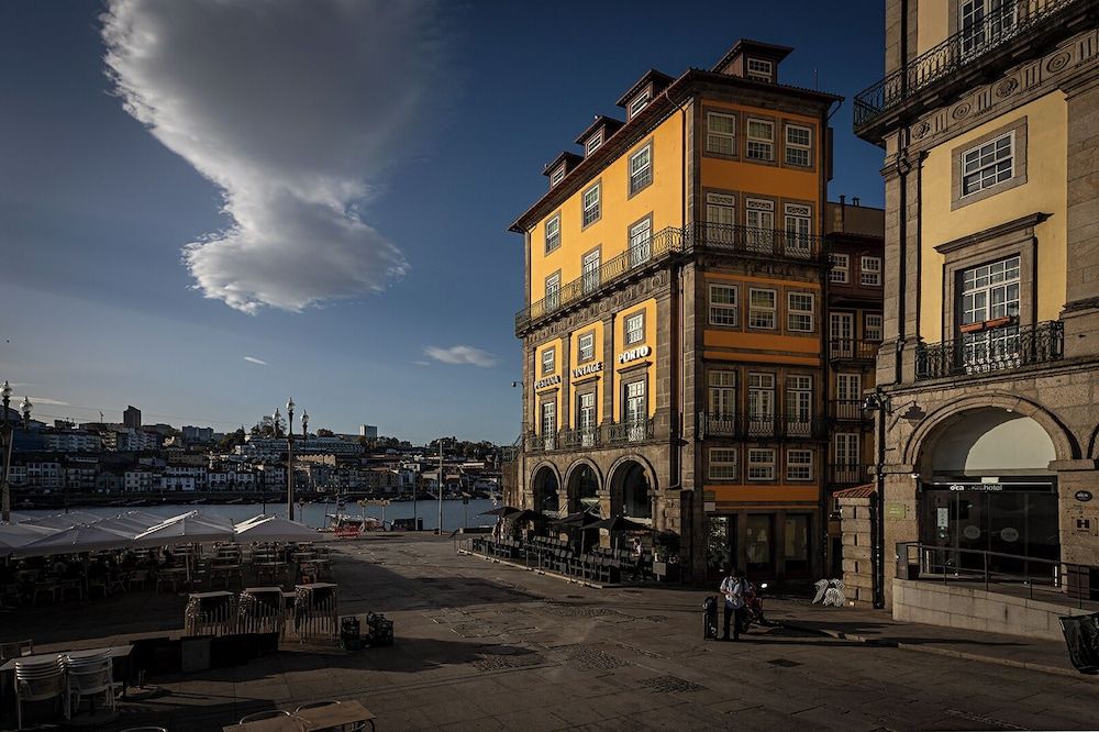 undefined Pestana Vintage Porto Hotel & World Heritage Site 2