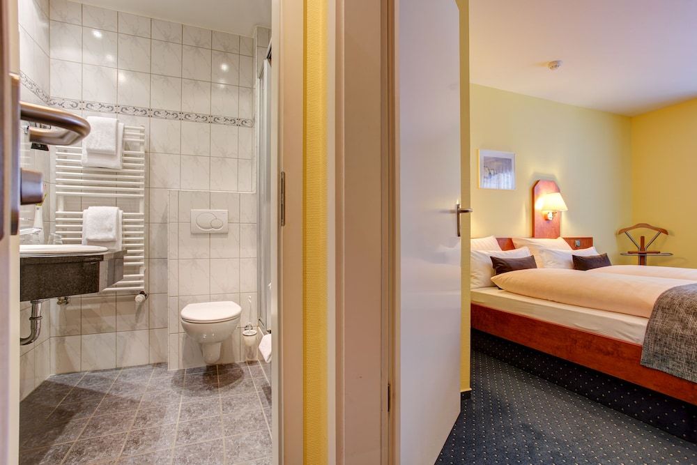 Hotel Elbinsel Double Room 3