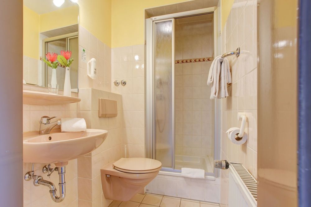 undefined Hotel Elbinsel 9