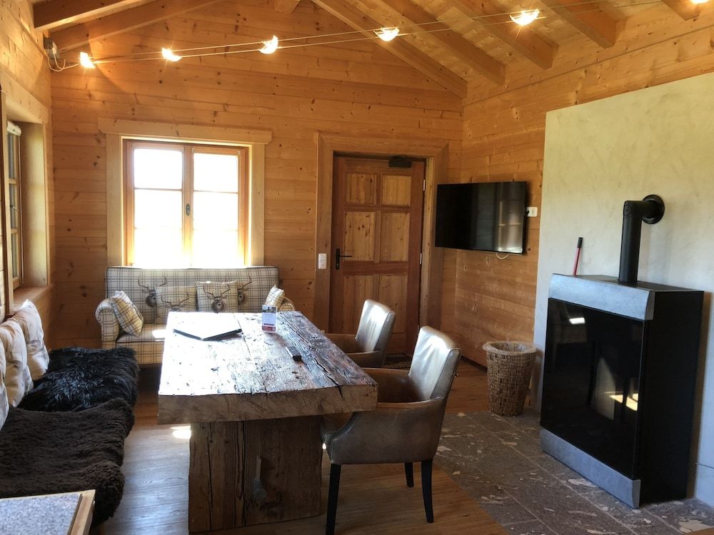 Landhaus Kössel Luxury Chalet, 1 Bedroom, Fireplace, Pool View 7