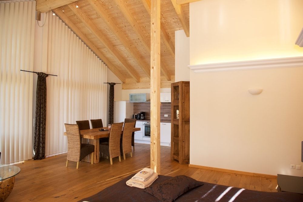 Landhaus Kössel Deluxe Suite, 1 King Bed, Bathtub, Mountain View 10