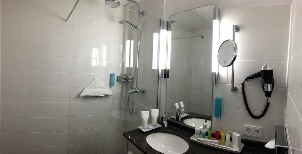 Concorde Hotel Viktoria Standard Single Room 5