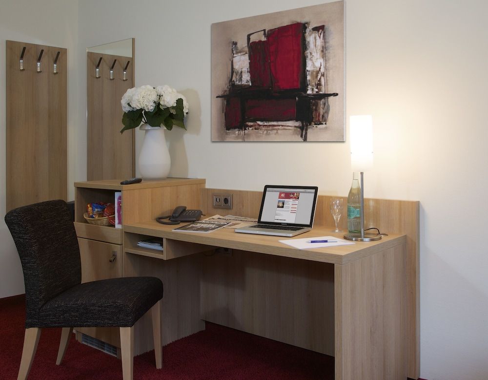 Concorde Hotel Viktoria Superior Double or Twin Room, Garden View 14