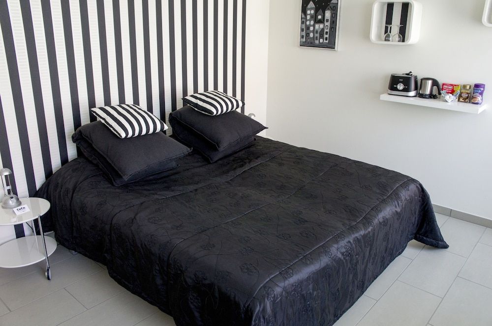 Hotel Coco Aps Classic Double or Twin Room 8