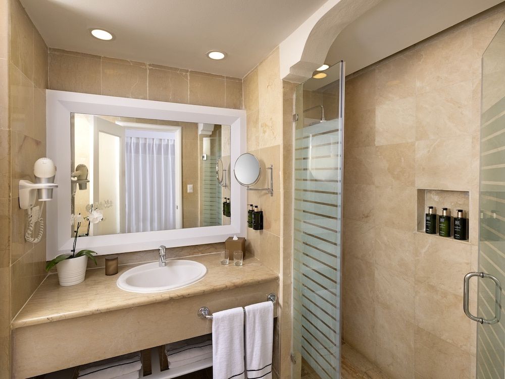 Melia Punta Cana Beach Wellness Inclusive - Adults only The Level Master Suite Tropical Palms 3