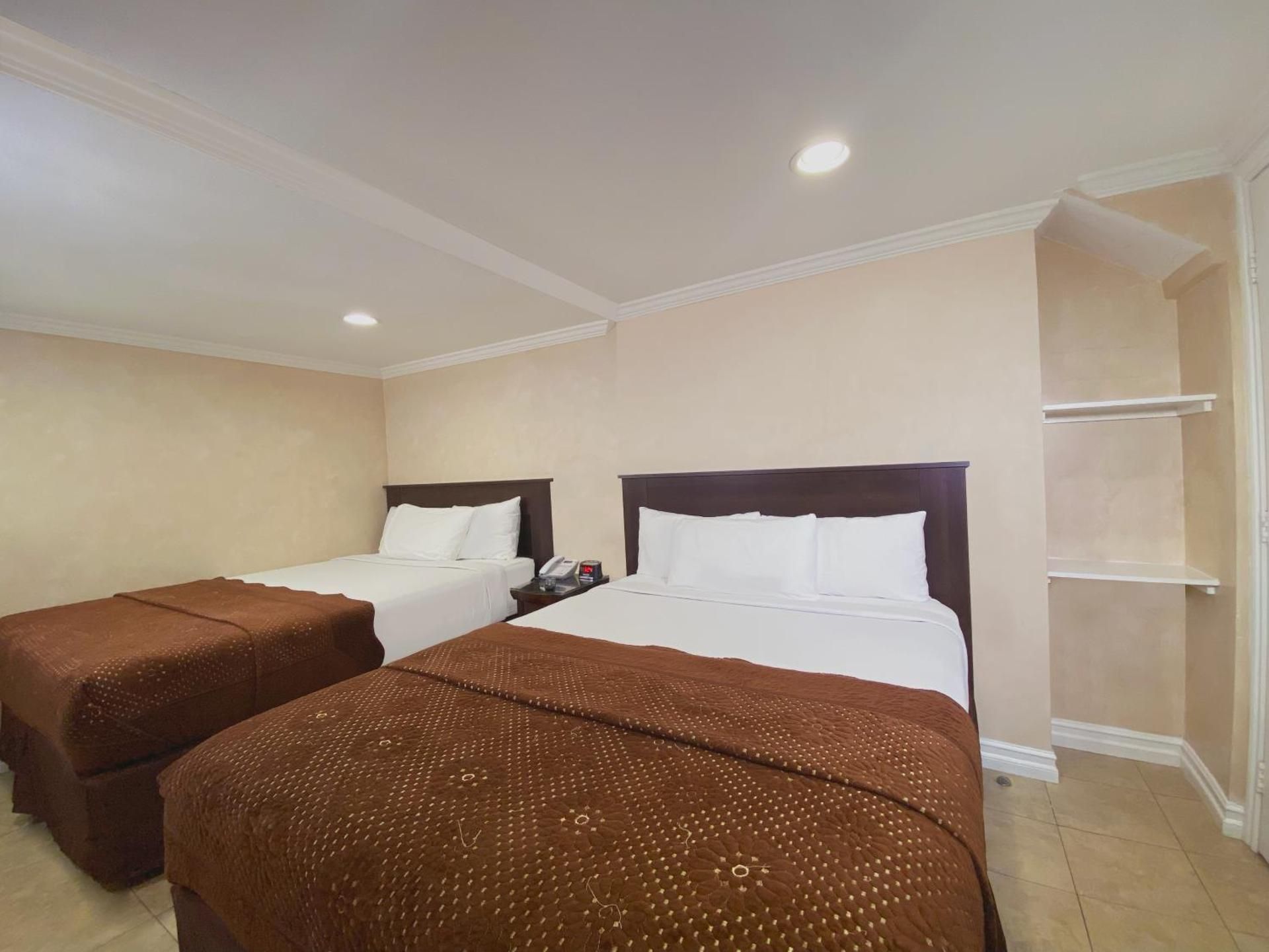 Suite Jacuzzi Room