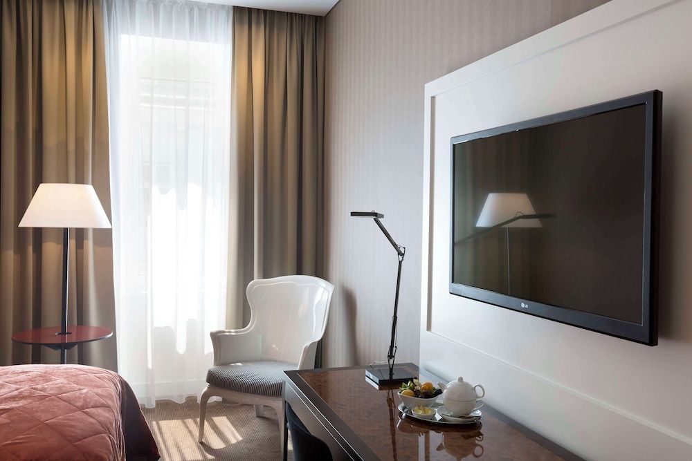 The Harmonie Vienna, BW Premier Collection Classic Room, 1 Double Bed 12