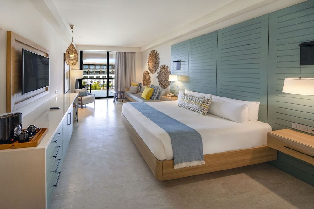 Adults King - Tropical Junior Suite
