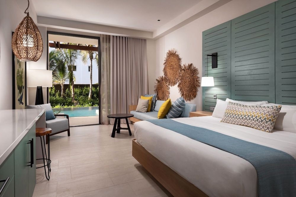 Adults King - Swim Up Junior Suite