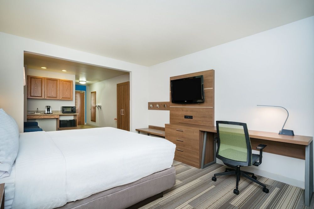 Standard Room, 1 King Bed, Accessible (Communication, Mobility)