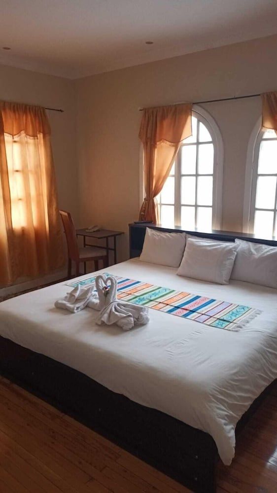 Villa De Sant Hotel Boutique Superior Suite, 1 Bedroom 4