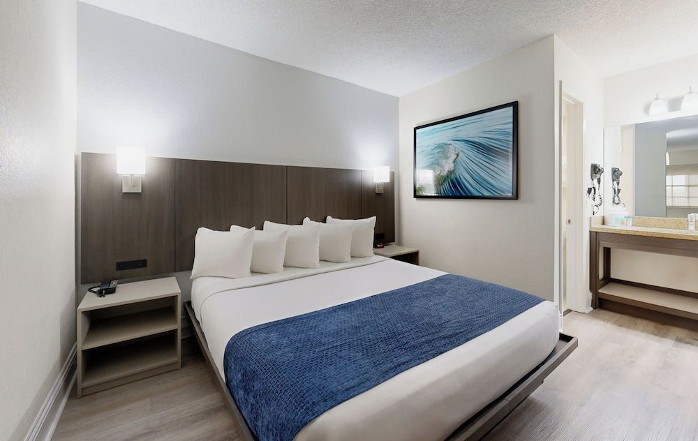 undefined Avanti International Resort 10