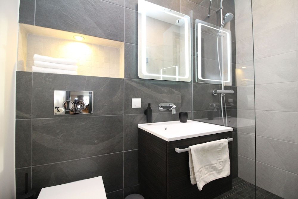 Tallinn City Apartments Old Town Suites Apartment, 3 Bedrooms, 2 Bathrooms 4