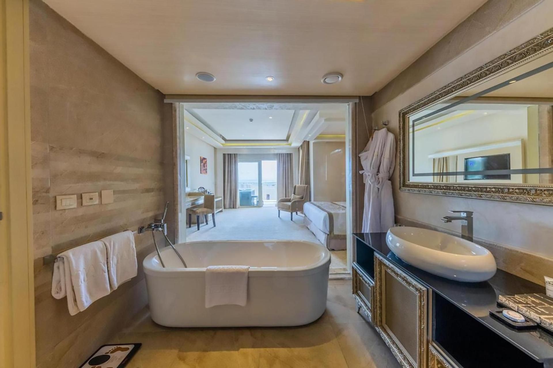 Deluxe Jacuzzi