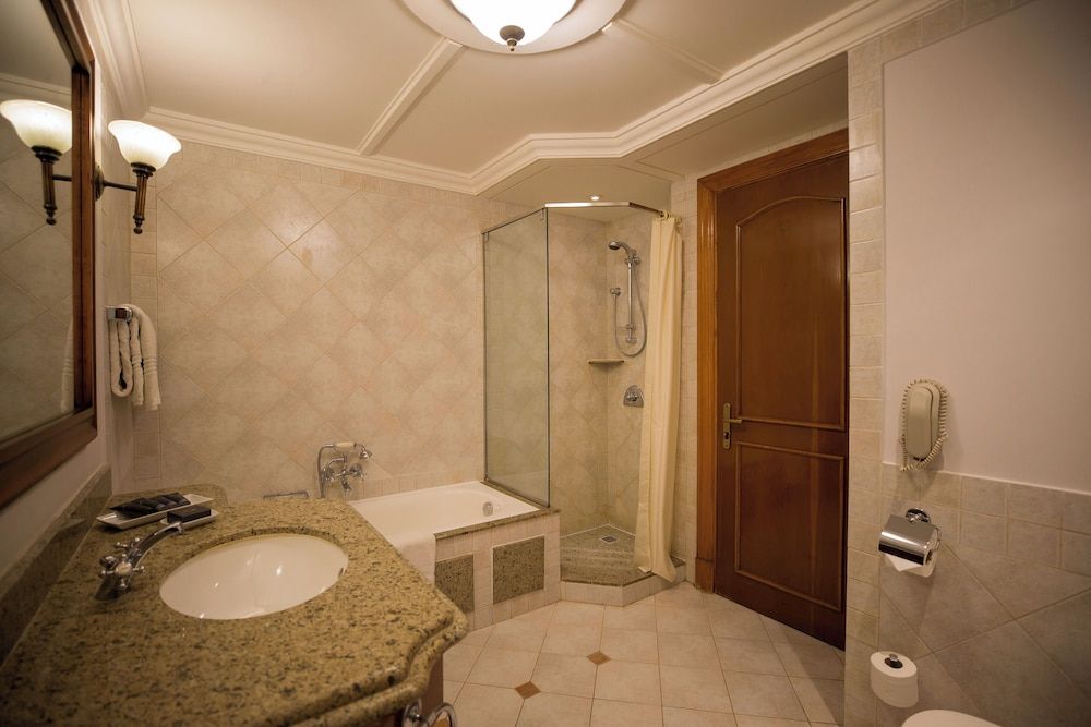 The Cascades Golf Resort Spa and Thalasso Executive King or Twin Golf, Pool and Sea View 6