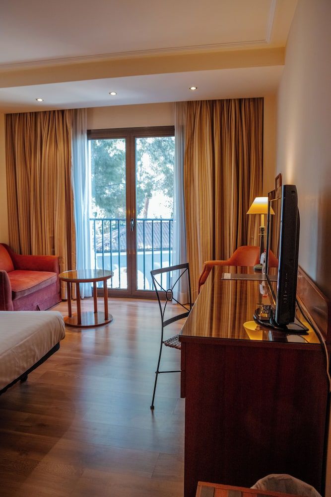 Hotel Termes Montbrio Superior Double or Twin Room 4