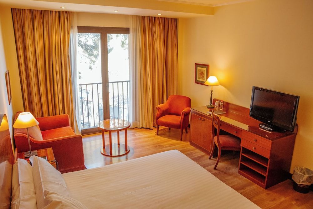 Hotel Termes Montbrio Superior Double or Twin Room 5