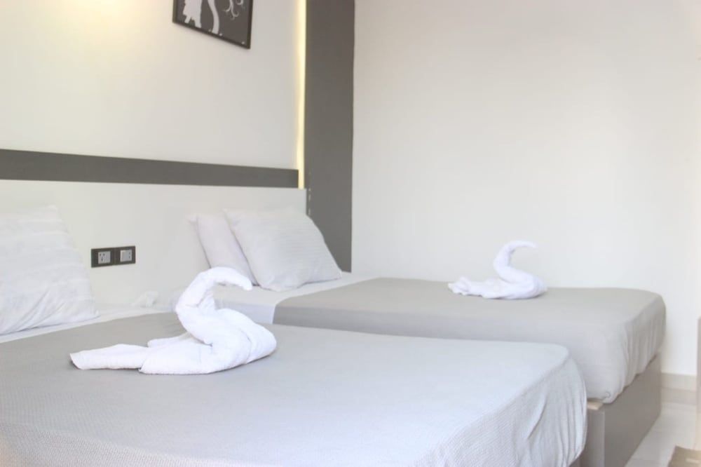 Azar Boutique Hotel Double Room, 1 Queen Bed, Private Bathroom 3