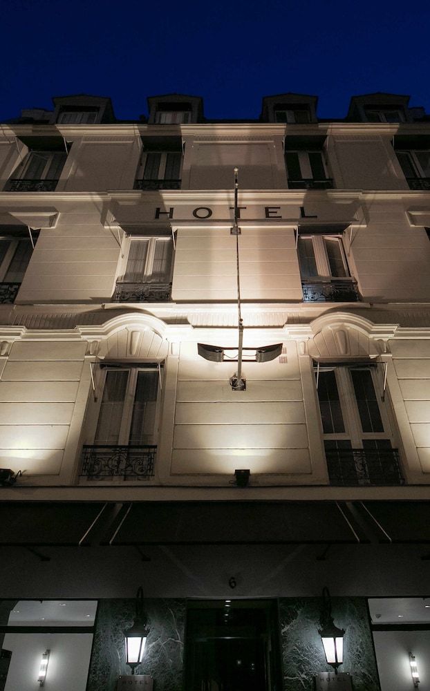 undefined Eiffel Rive Gauche 7