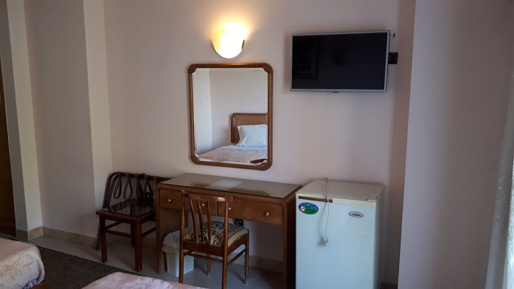 New Pola hotel City Twin Room, 2 Twin Beds, City View 7