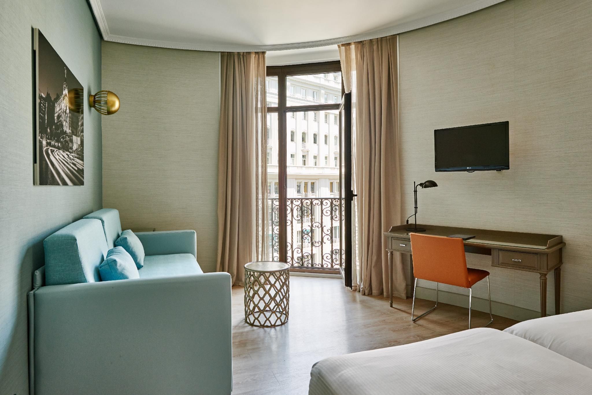 Quadruple Room with City View