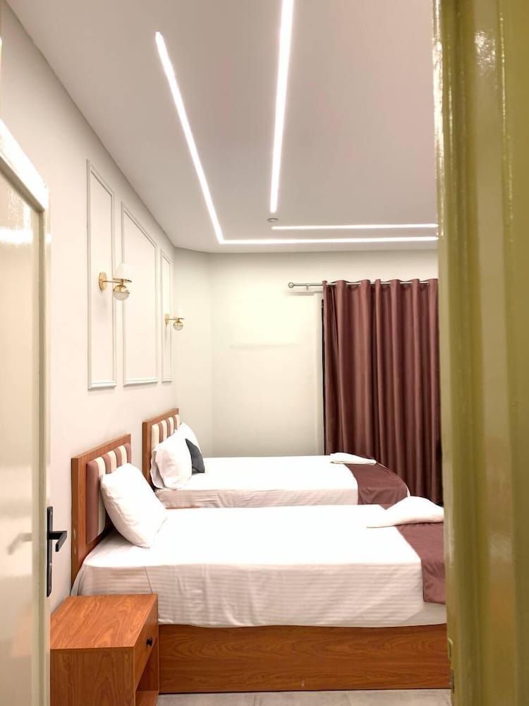 Hostgram Hotel Deluxe Double Room 23