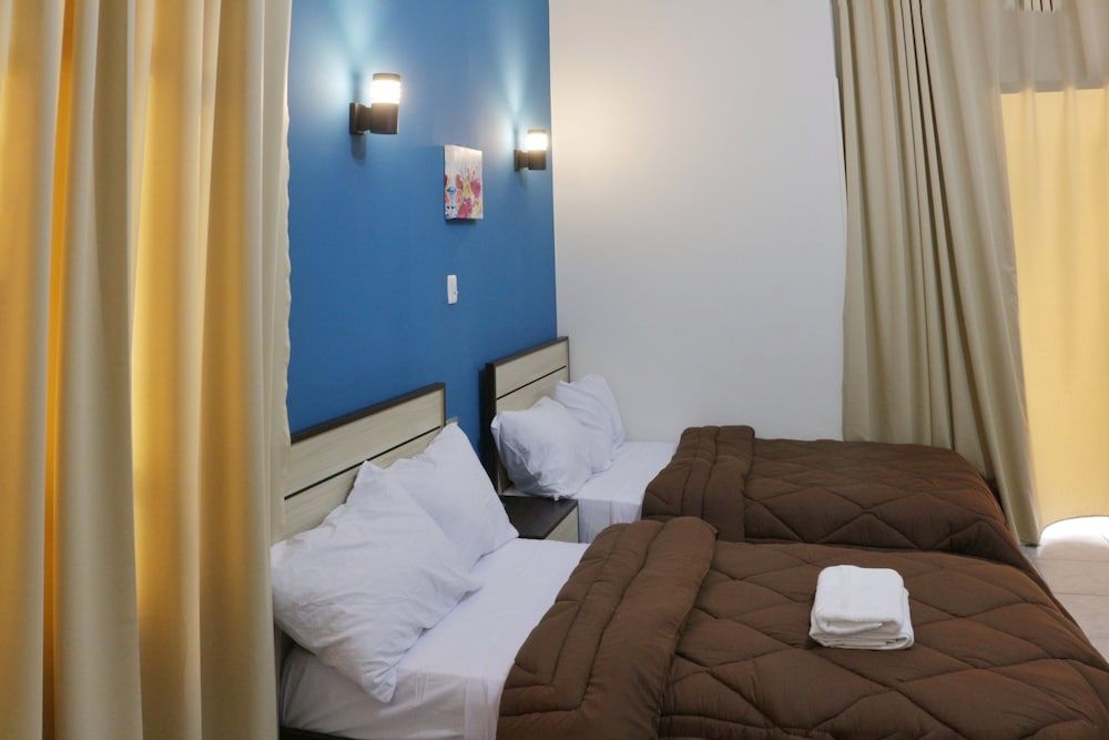 Hostgram Hotel Deluxe Double Room