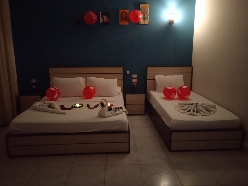 Hostgram Hotel Deluxe Double Room 6