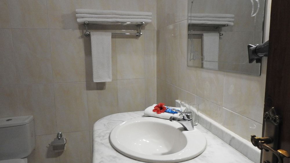 Thebes Hotel Luxor Classic Triple Room, 3 Twin Beds 2