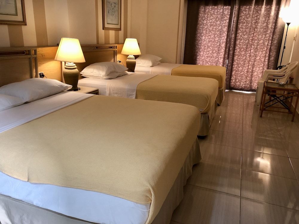 Masaya Suites Deluxe Quadruple Room 7
