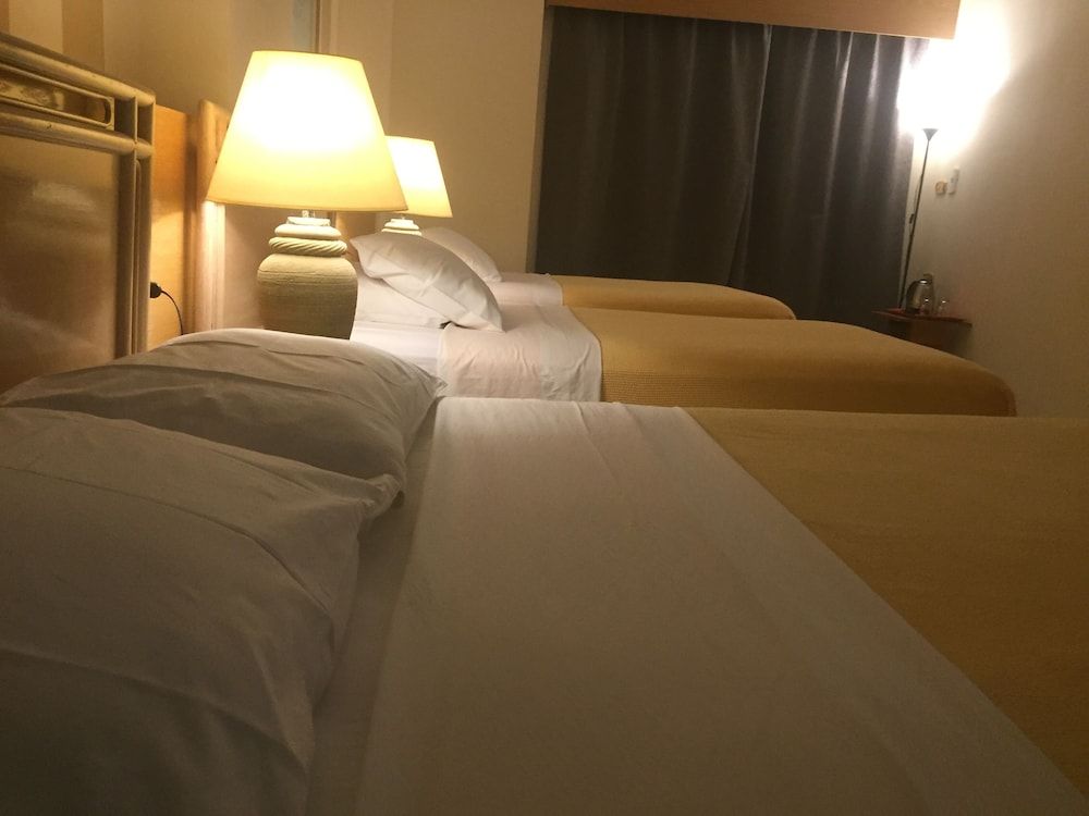 Masaya Suites Deluxe Quadruple Room 4